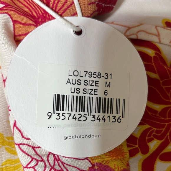 Petal & Pup Red and Cream Floral Maxi/Midi Dress US6
Cottagecore - Picture 4 of 14